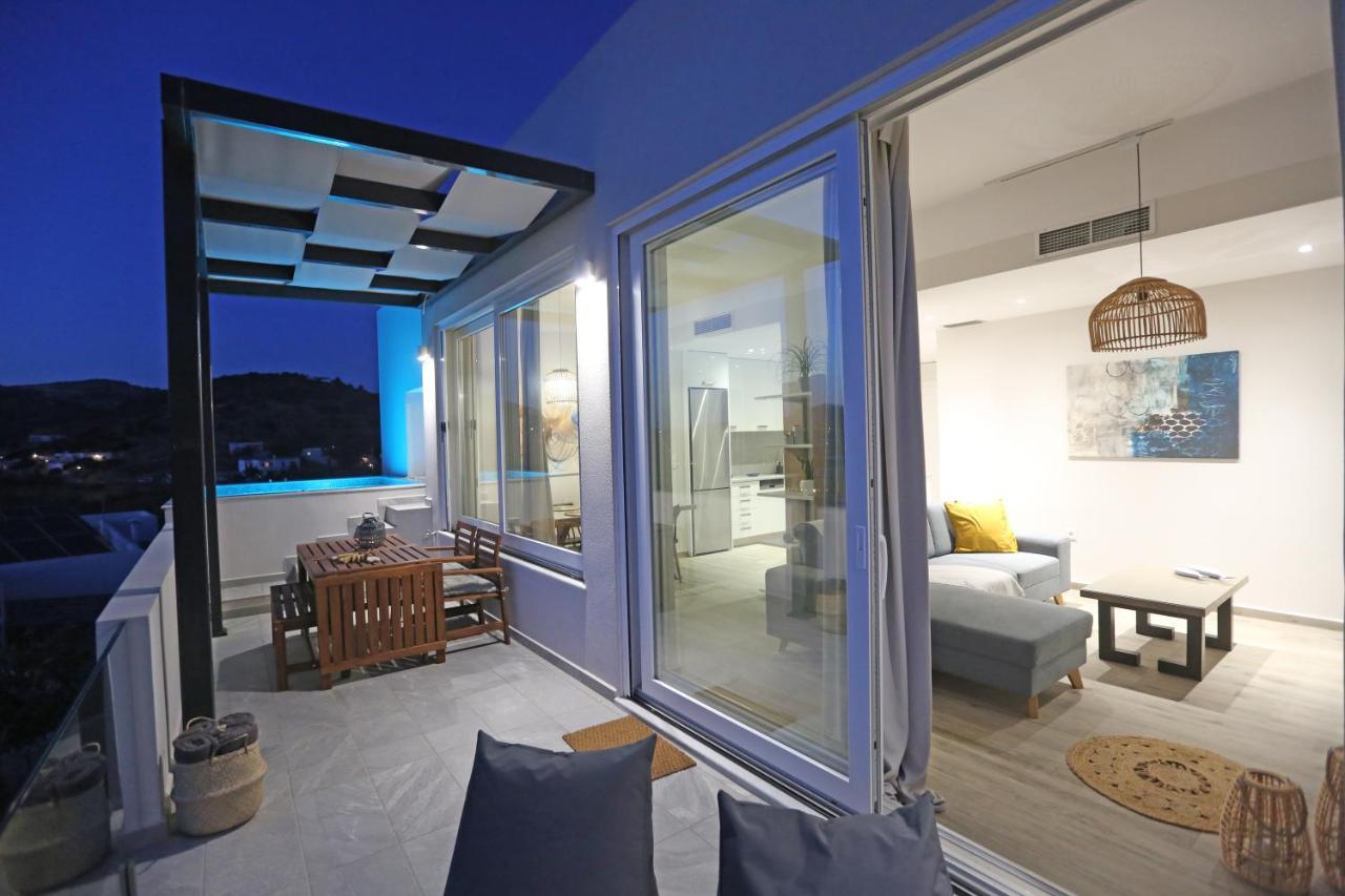 Villa Mare Syros Finikas  Buitenkant foto